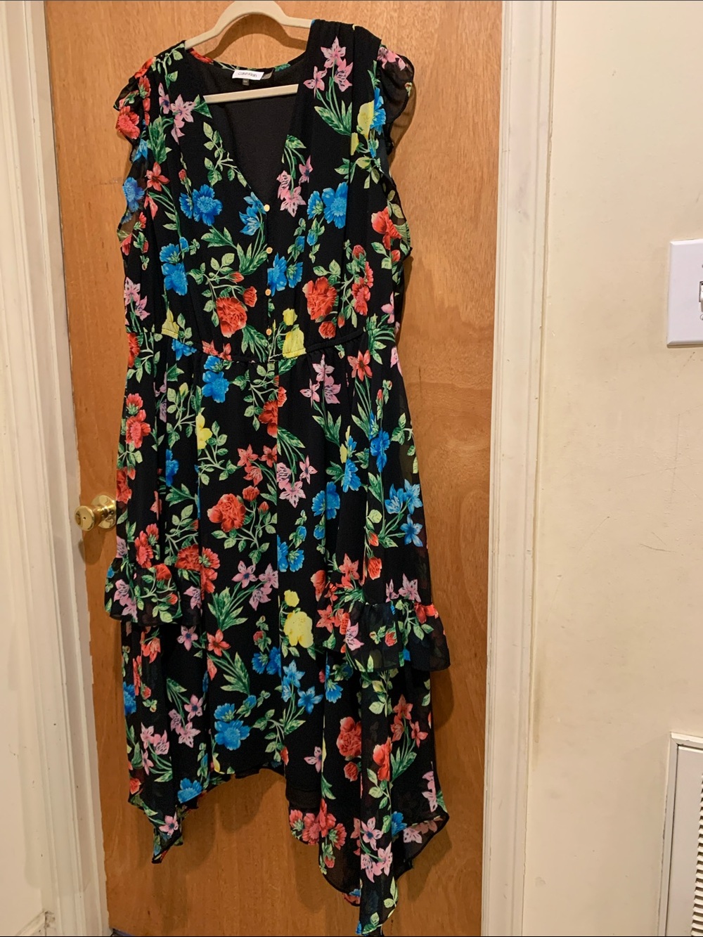 Calvin Klein Black Floral dress size 22. - Picture 2 of 9